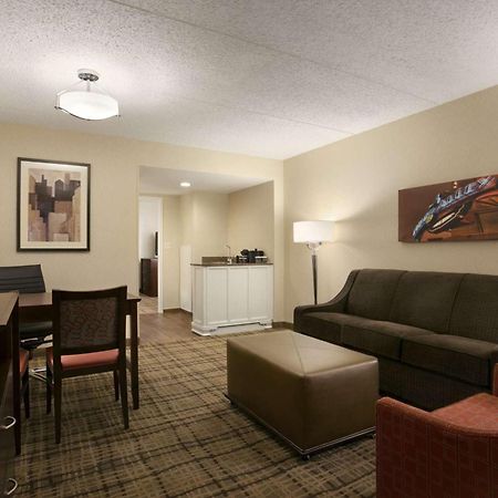 Embassy Suites Cleveland - Бичвуд Экстерьер фото
