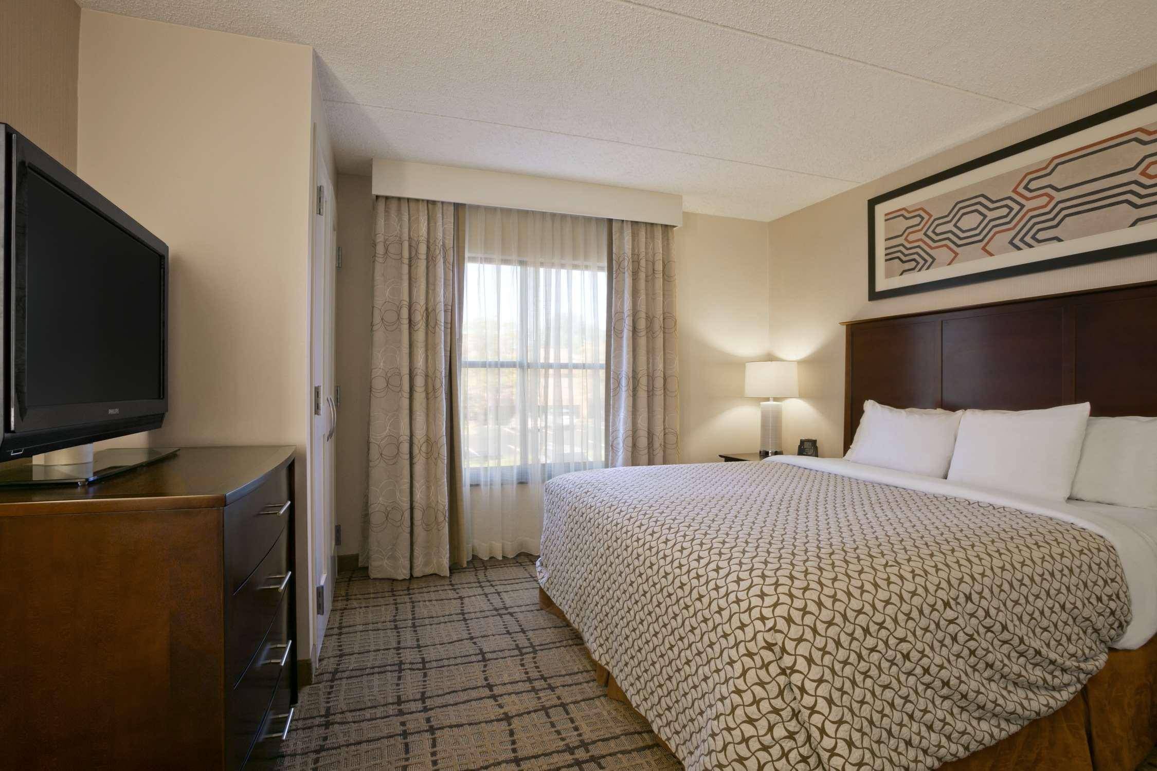 Embassy Suites Cleveland - Бичвуд Экстерьер фото