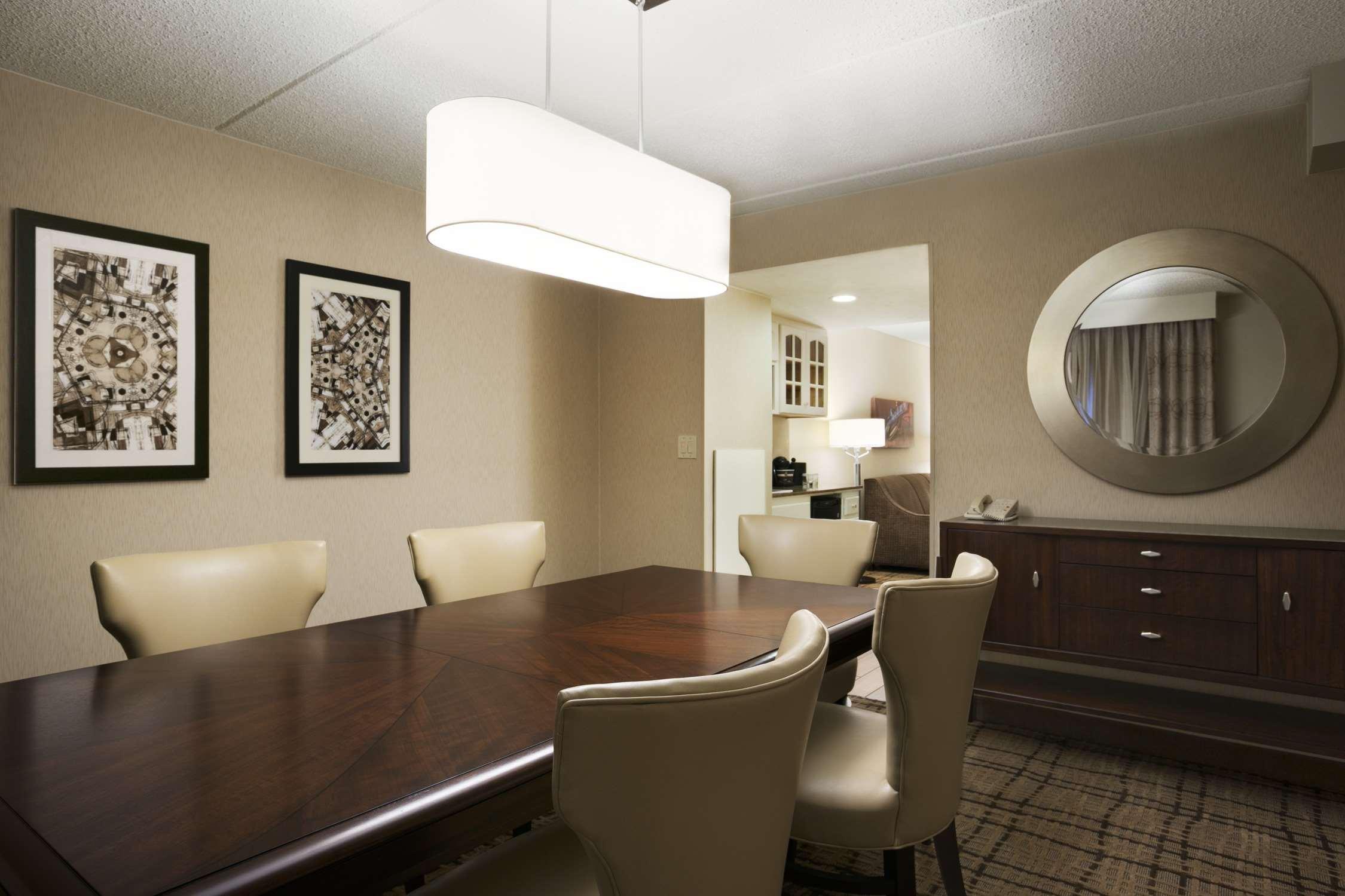 Embassy Suites Cleveland - Бичвуд Экстерьер фото