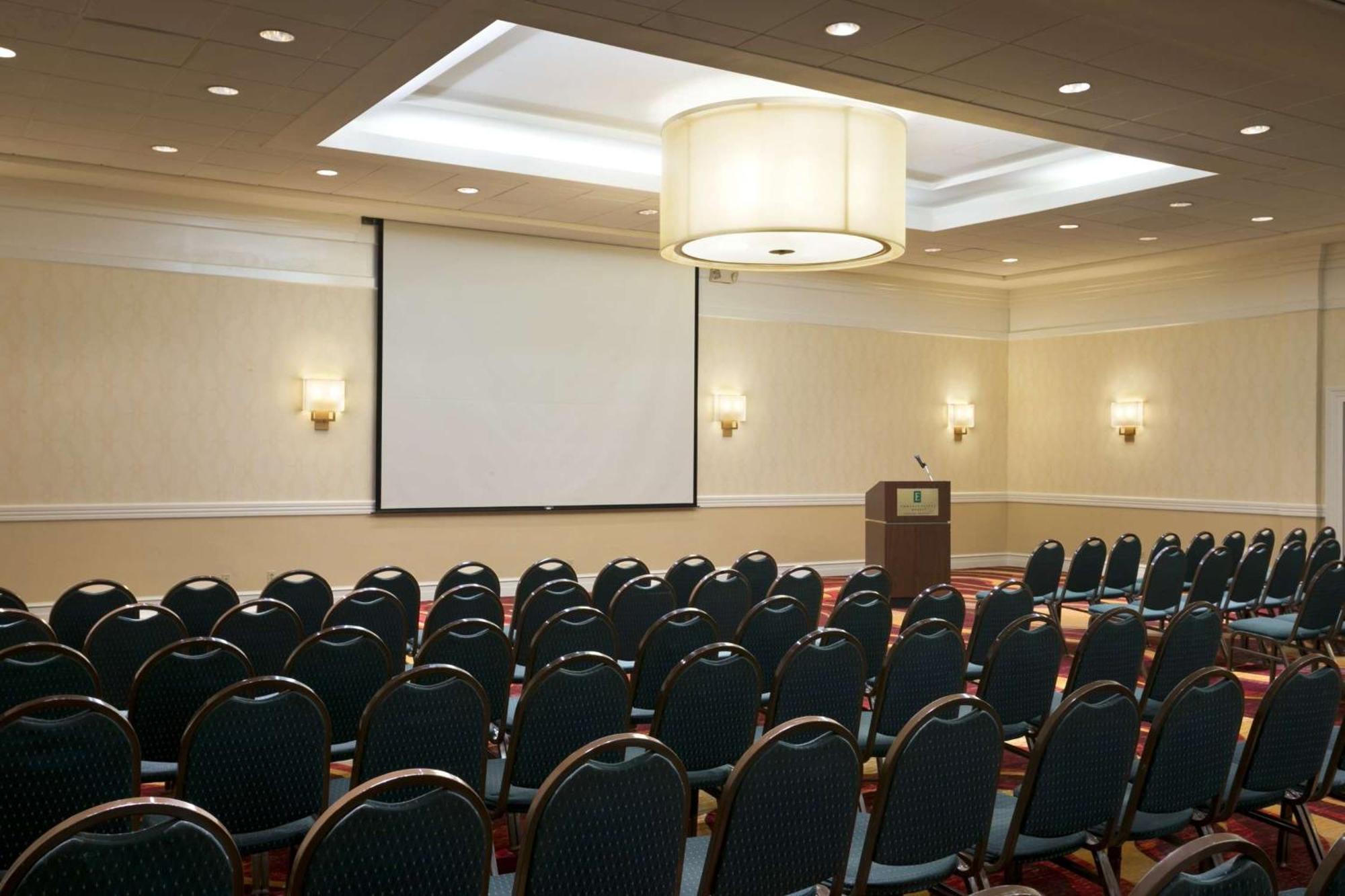 Embassy Suites Cleveland - Бичвуд Экстерьер фото