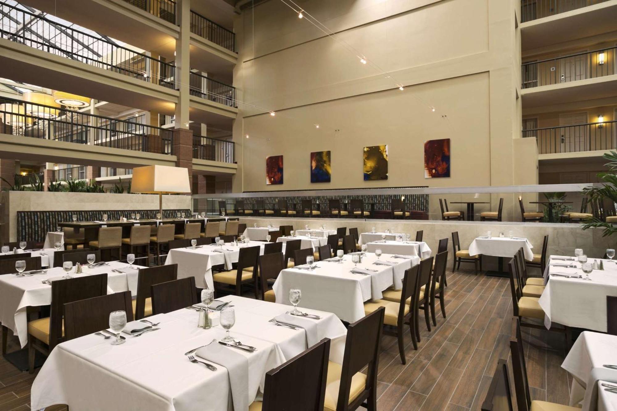 Embassy Suites Cleveland - Бичвуд Экстерьер фото