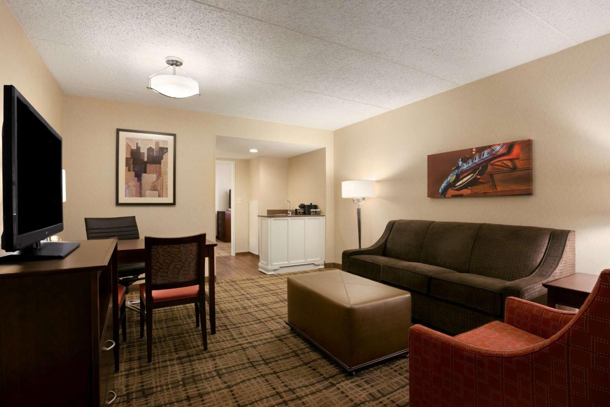Embassy Suites Cleveland - Бичвуд Экстерьер фото