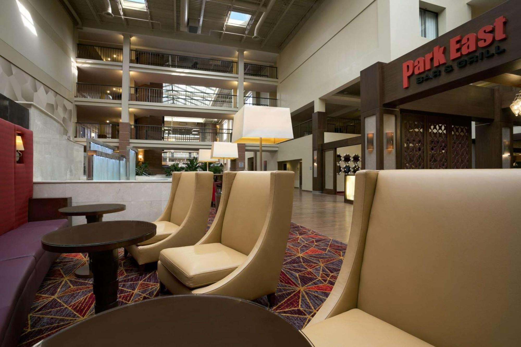 Embassy Suites Cleveland - Бичвуд Экстерьер фото